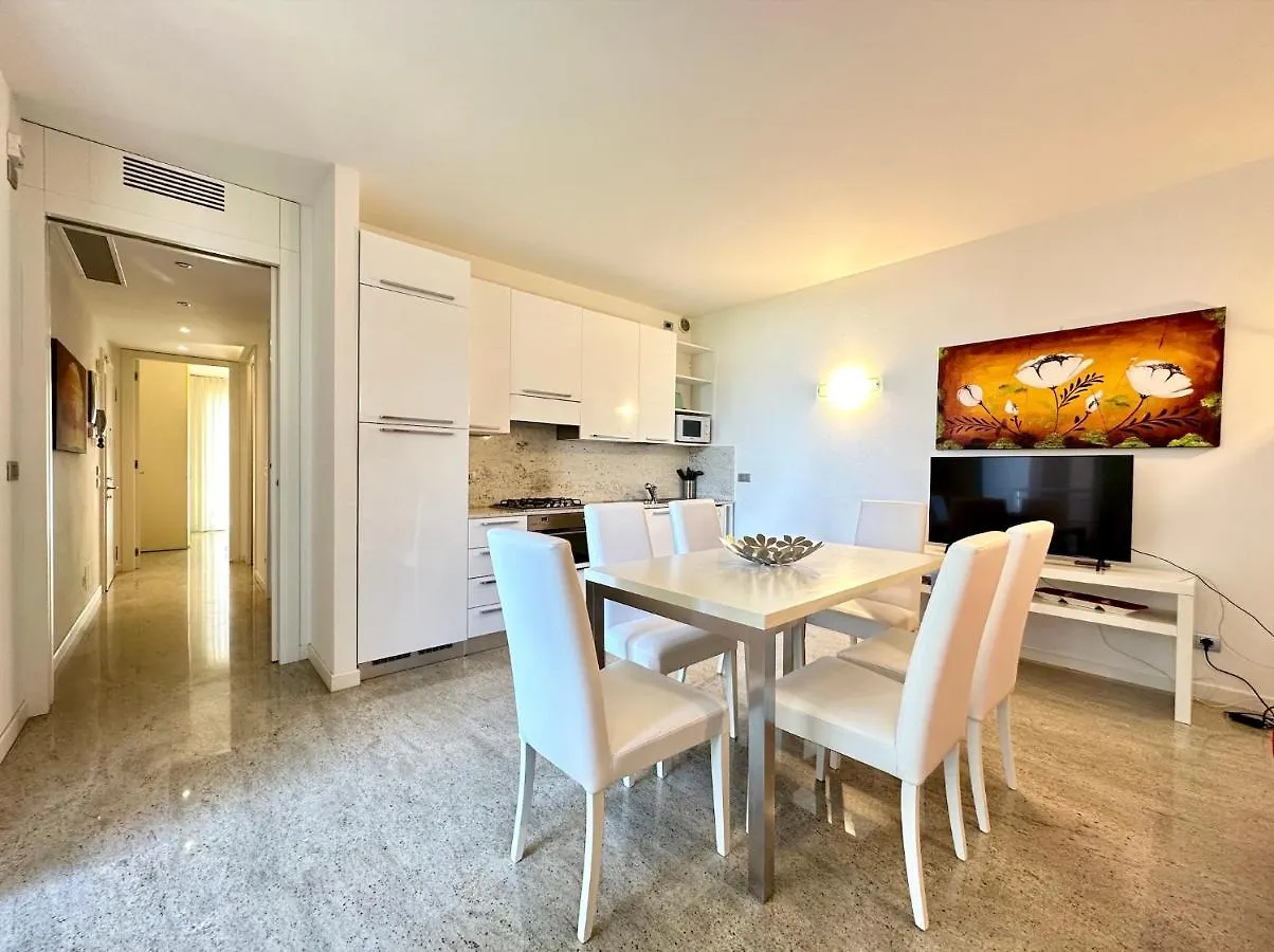 Frontemar Residenze Sul Mare - Carraro Immobiliare Jesolo - Family Apartments 0*, Lido di Jesolo