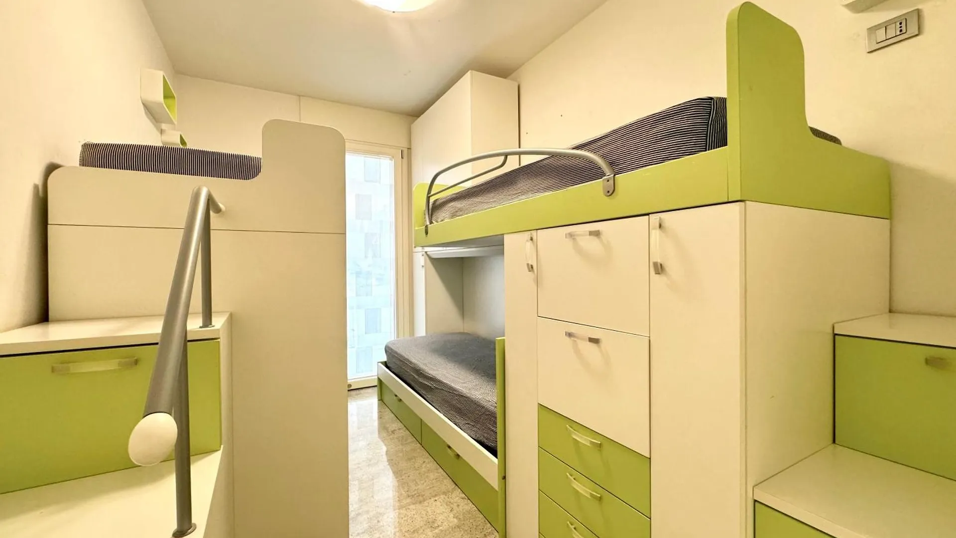 Frontemar Residenze Sul Mare - Carraro Immobiliare Jesolo - Family Apartments Italia