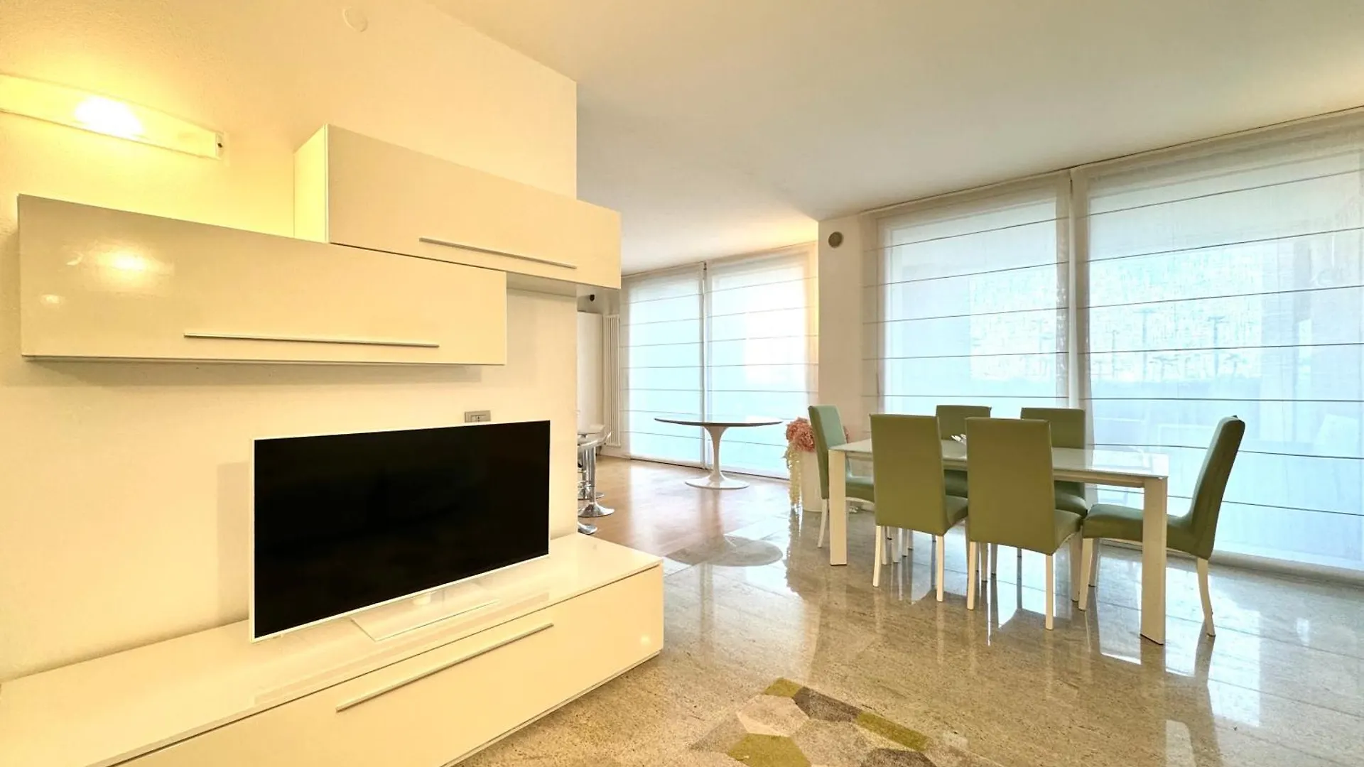 Frontemar Residenze Sul Mare - Carraro Immobiliare Jesolo - Family Apartments